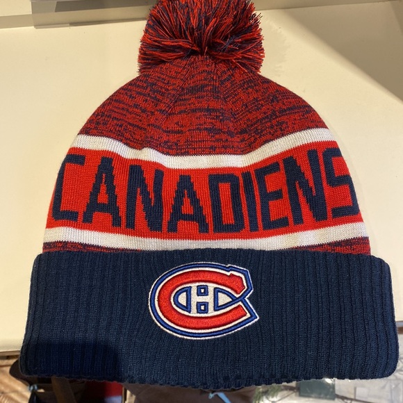 NHL Toques - Picture 3 of 7